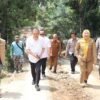 Bupati Tinjau Jalan